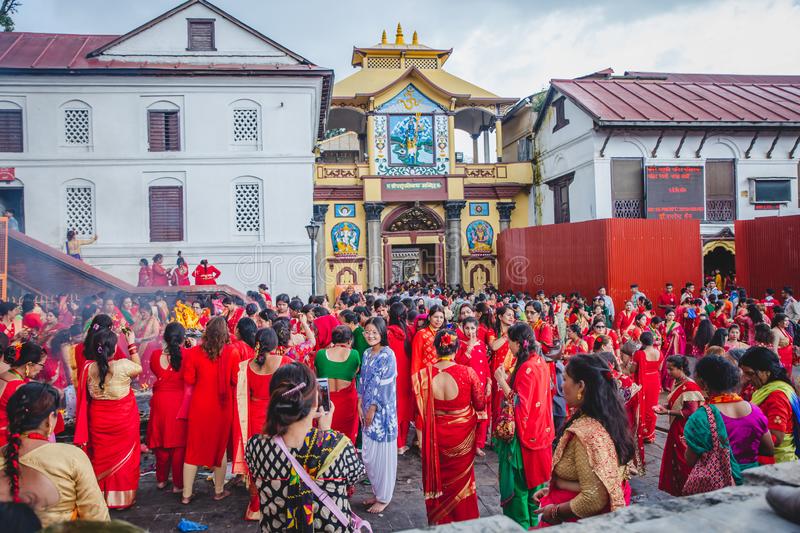     पशुपतिमा करिब सात लाख दर्शनार्थी  