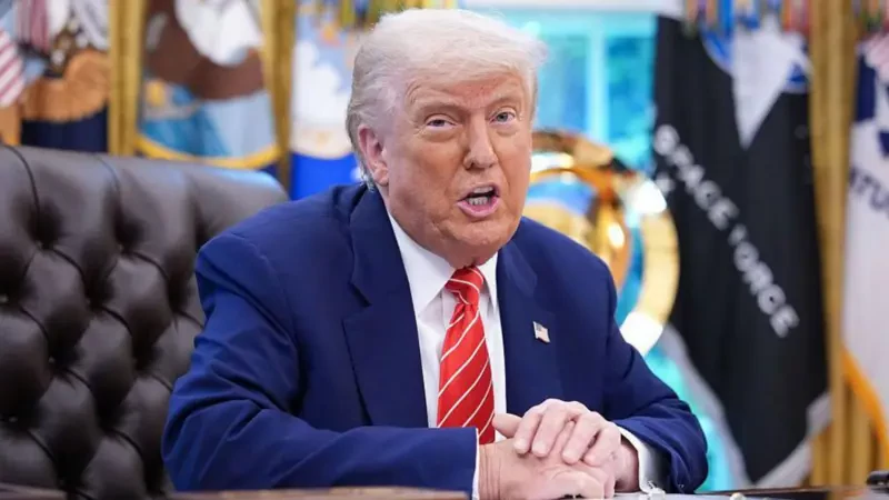      ट्रम्पको यात्रा प्रतिबन्ध, १२ देशका नागरिकलाई अमेरिकामा प्रवेशमा रोक   