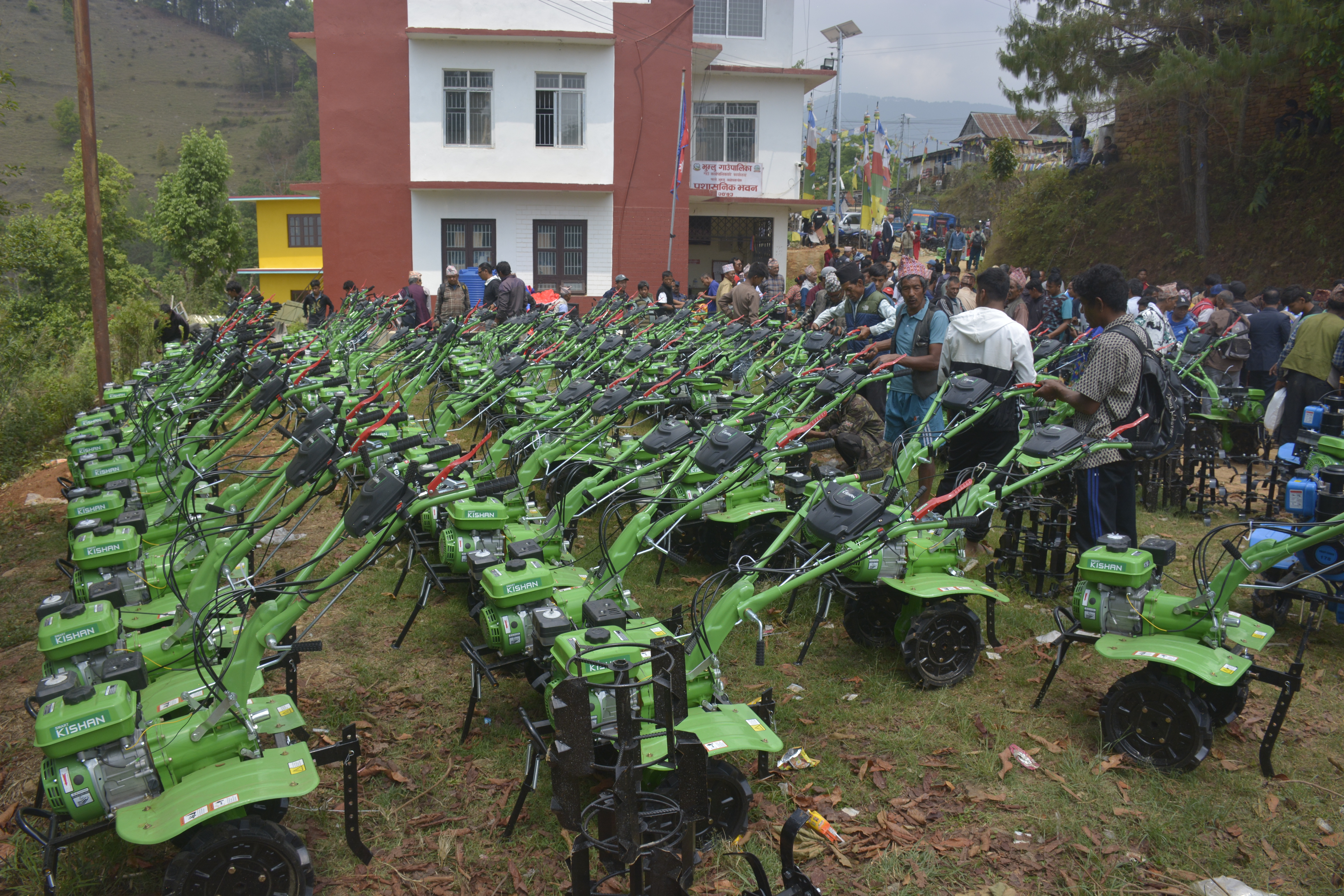     भुम्लुका २३५ किसानलाई अनुदानमा मिनीटिलर   