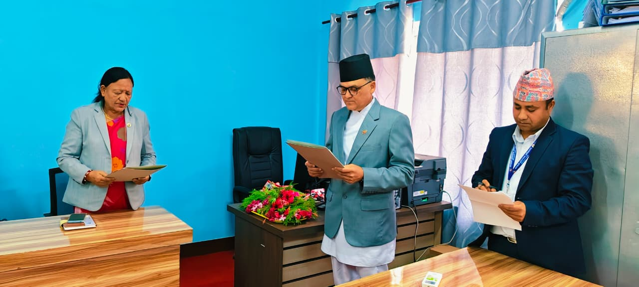     कर्णाली प्रदेशसभाको सचिवमा डा खड्का   