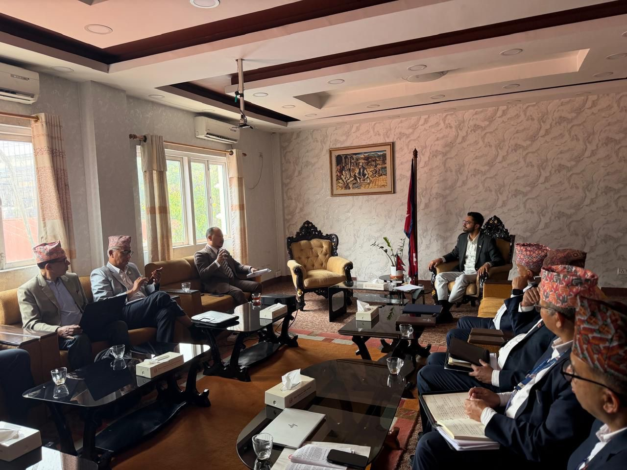     हिमाली क्षेत्रमा शैक्षिकसत्रको समय परिवर्तन गर्न सांसदको माग   