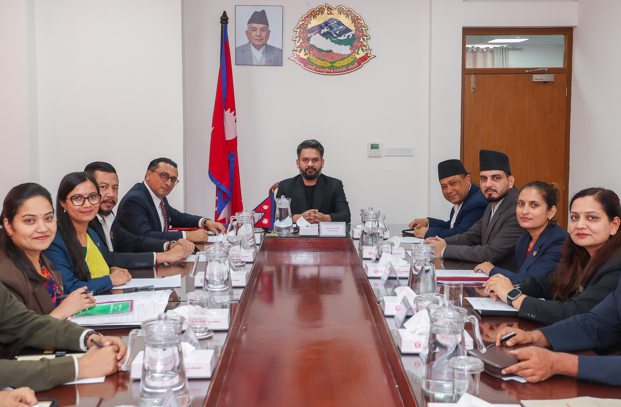     सशस्त्र प्रहरीको महानिरीक्षकमा पौडेललाई नियुक्त गर्ने सरकारको निर्णय   