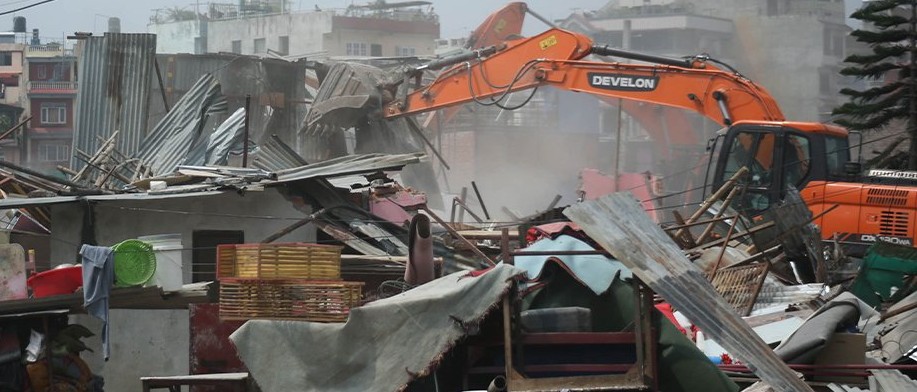     गैरीगाउँको सुकुमबासी बस्ती खाली गरियो   