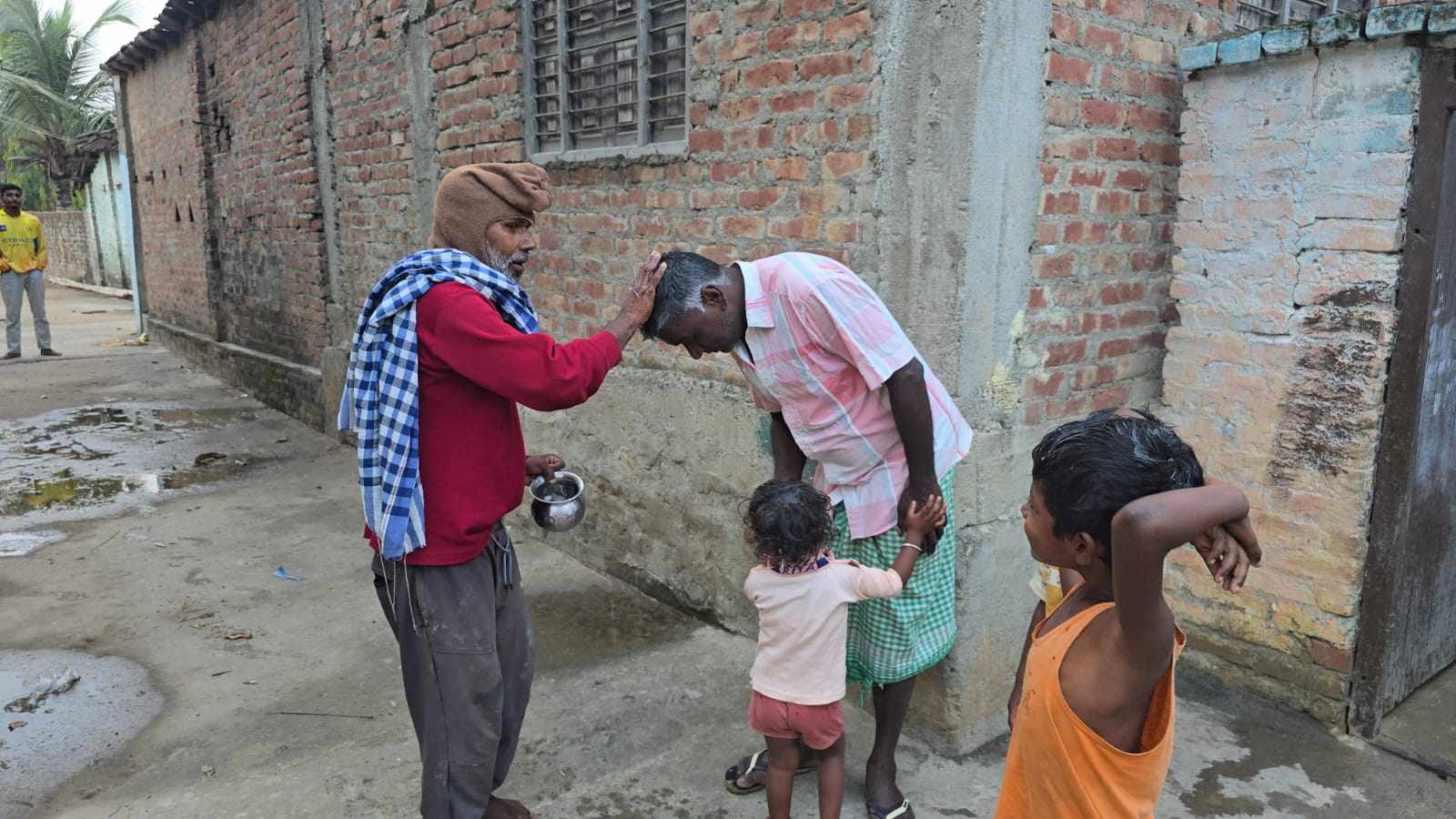      नयाँ वर्षसँगै सिरुवामा रमाउँदै पूर्वका आदिवासी   
