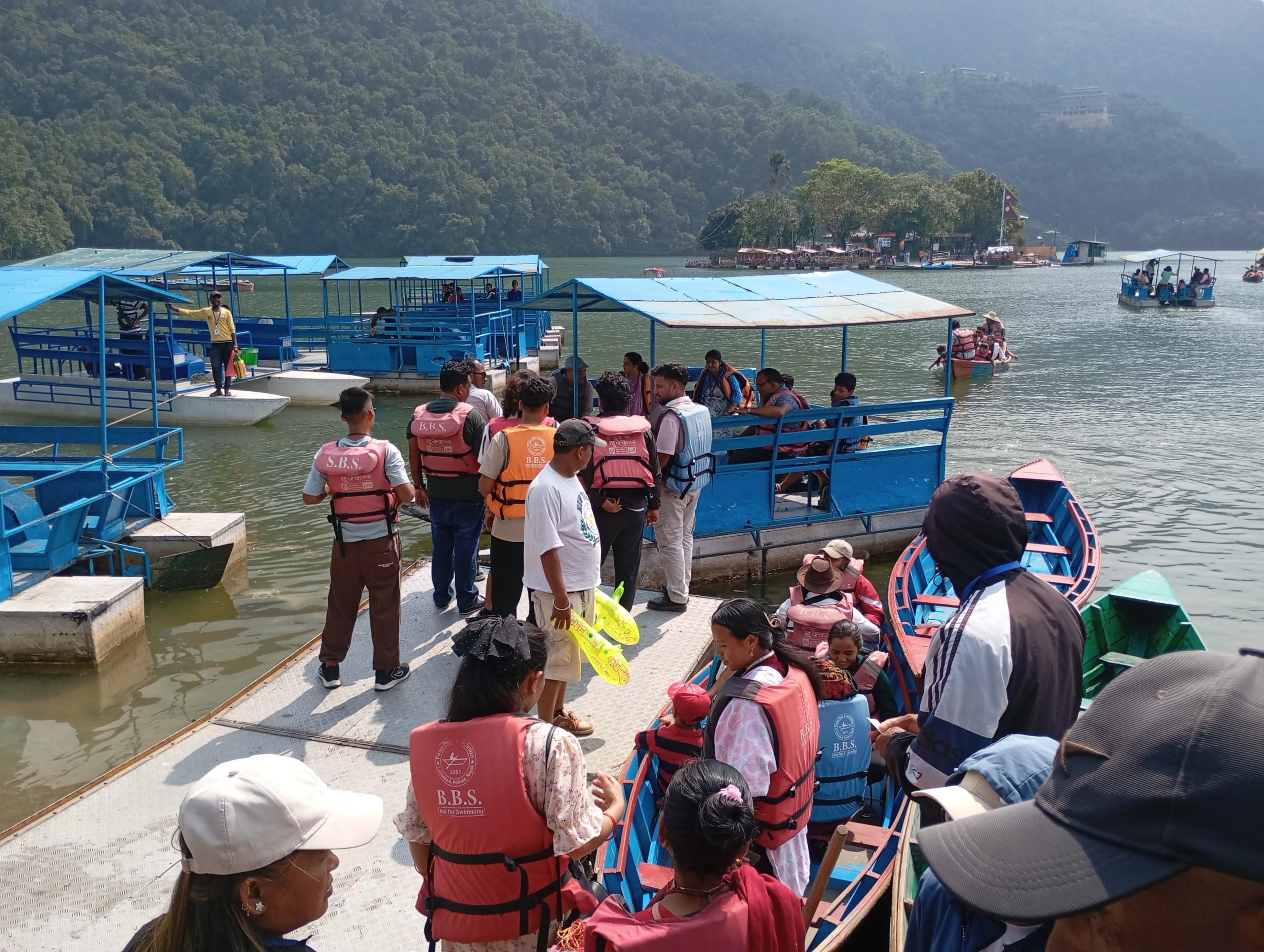     भारतीय पर्यटकले पोखराका होटल भरिभराउ   