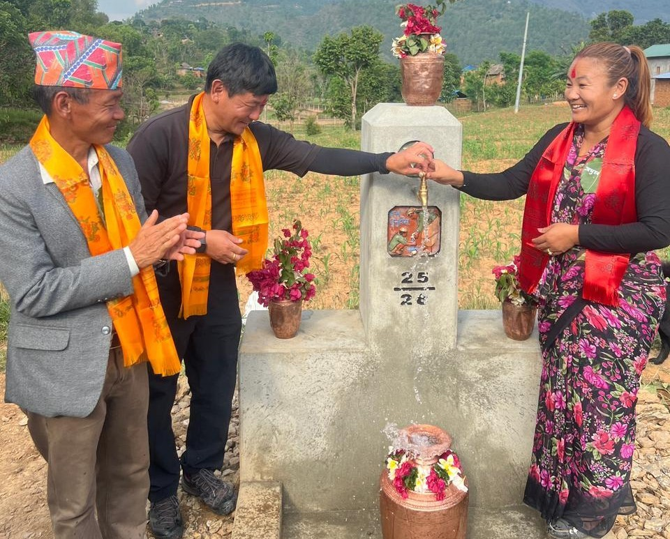बस र मोटरसाइकल ठोक्किँदा दुई जनाको मृत्यु   