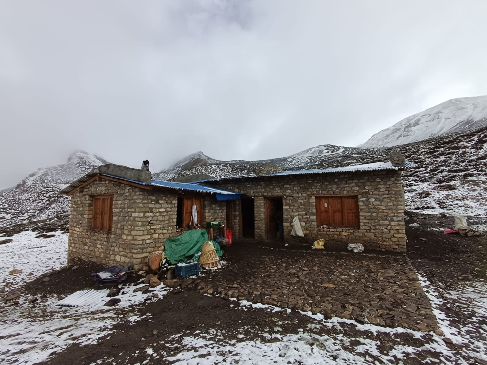     दामोदरकुण्ड तीर्थयात्रीलाई निःशुल्क भोजनको व्यवस्था   