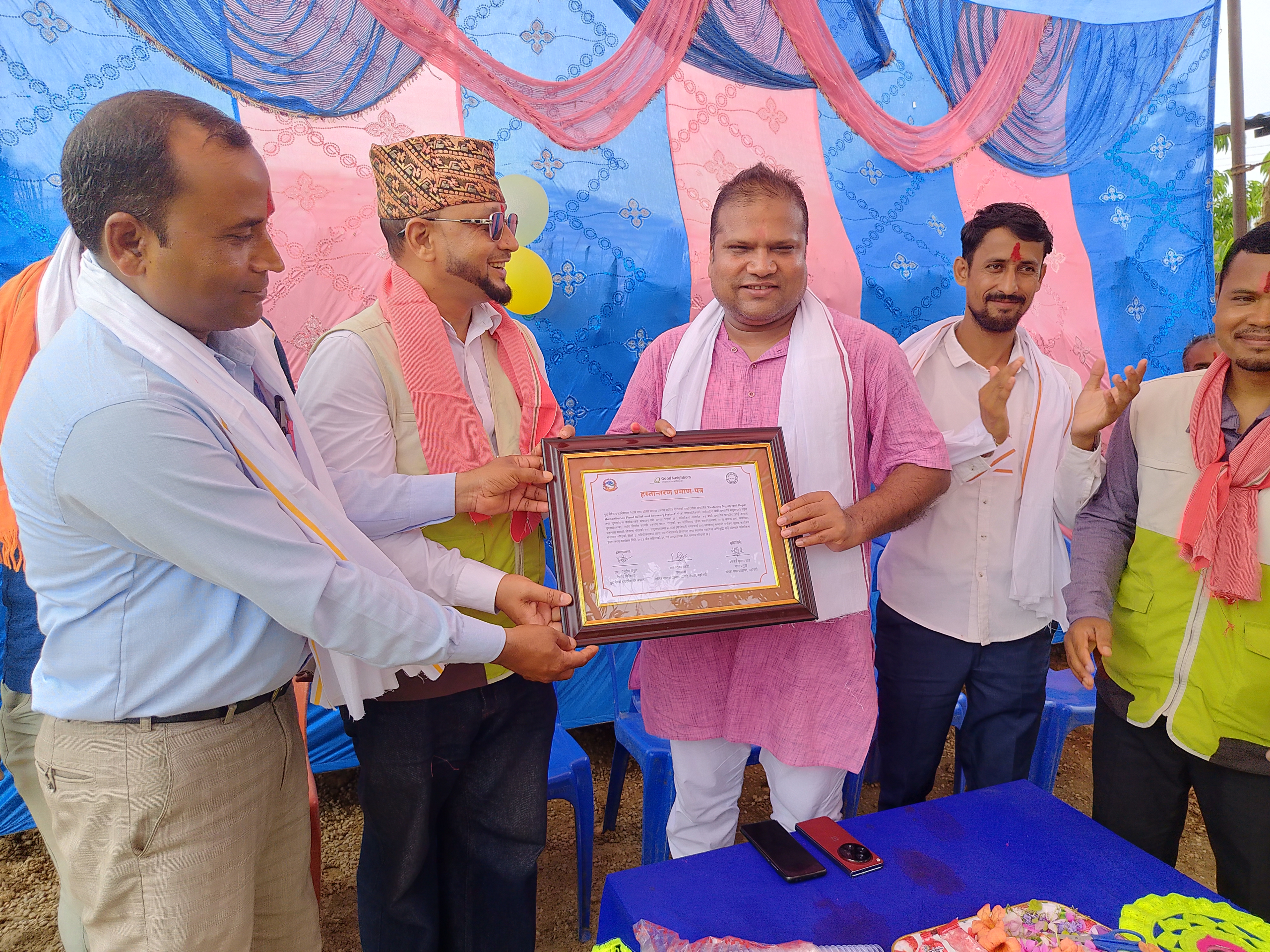     बाढी प्रभावित ७३ परिवारलाई घर हस्तान्तरण   