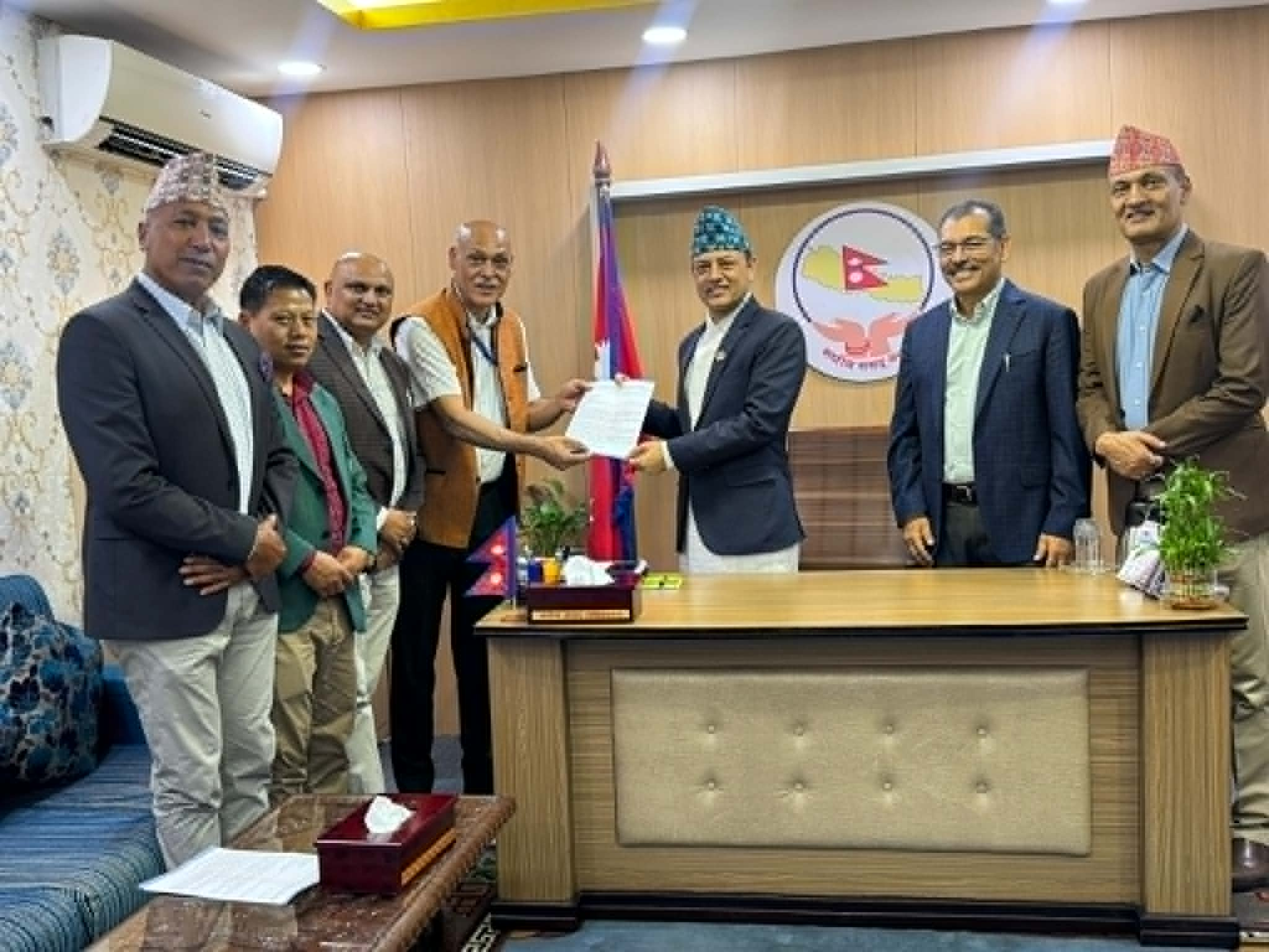     नेपाली मूलका मानिसलाई फरक ढङ्गले समेट्नुपर्छः सभामुख अर्याल   