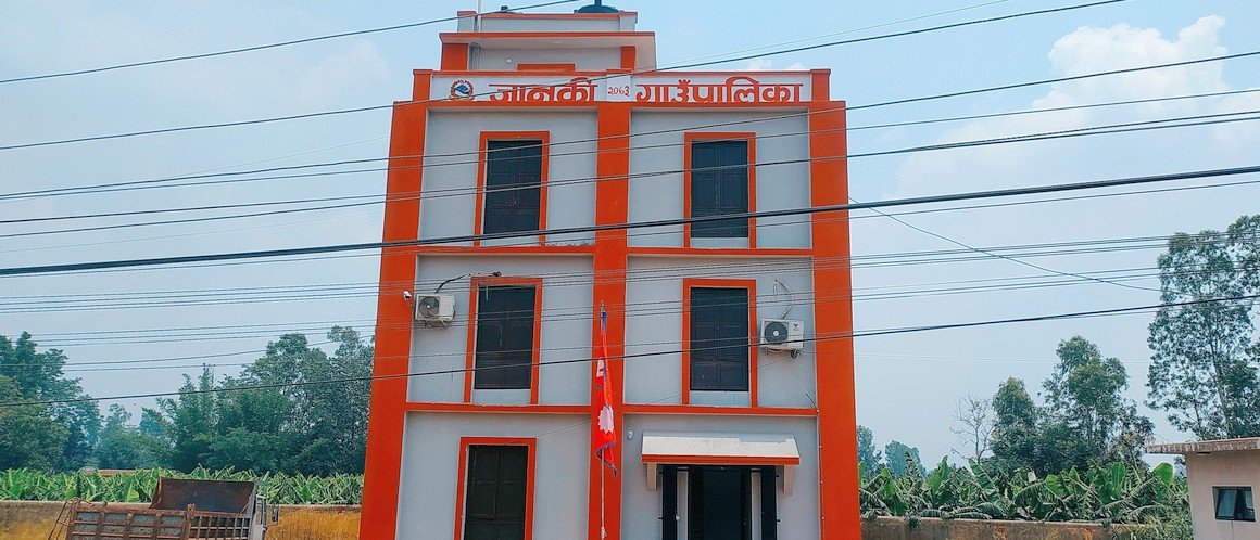     विद्यालयलाई अनुदानः शिक्षक विद्यार्थीलाई पुरस्कार   