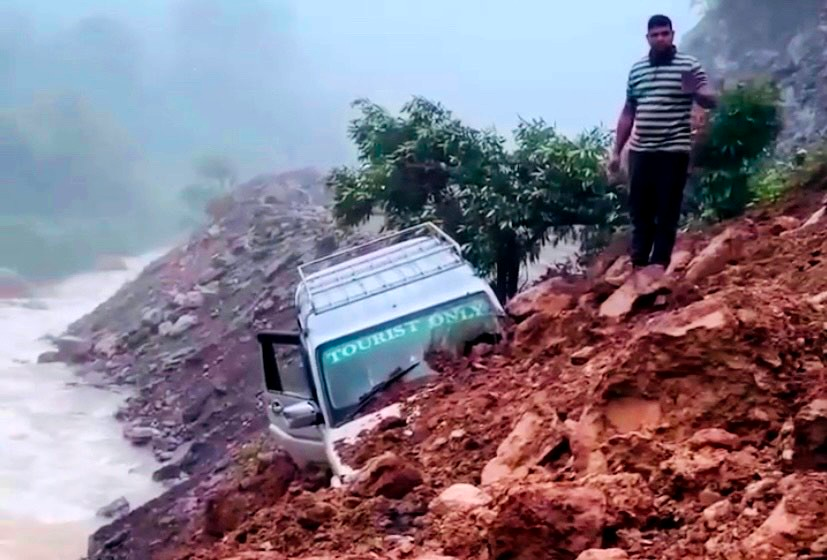     ढोरपाटन आवातजावतमा सास्ती   