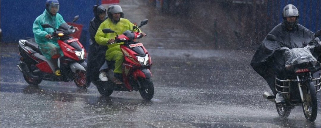     आजको मौसमः कोशी, बागमती, गण्डकी र लुम्बिनी प्रदेशको केही स्थानमा भारी वर्षाको सम्भावना   