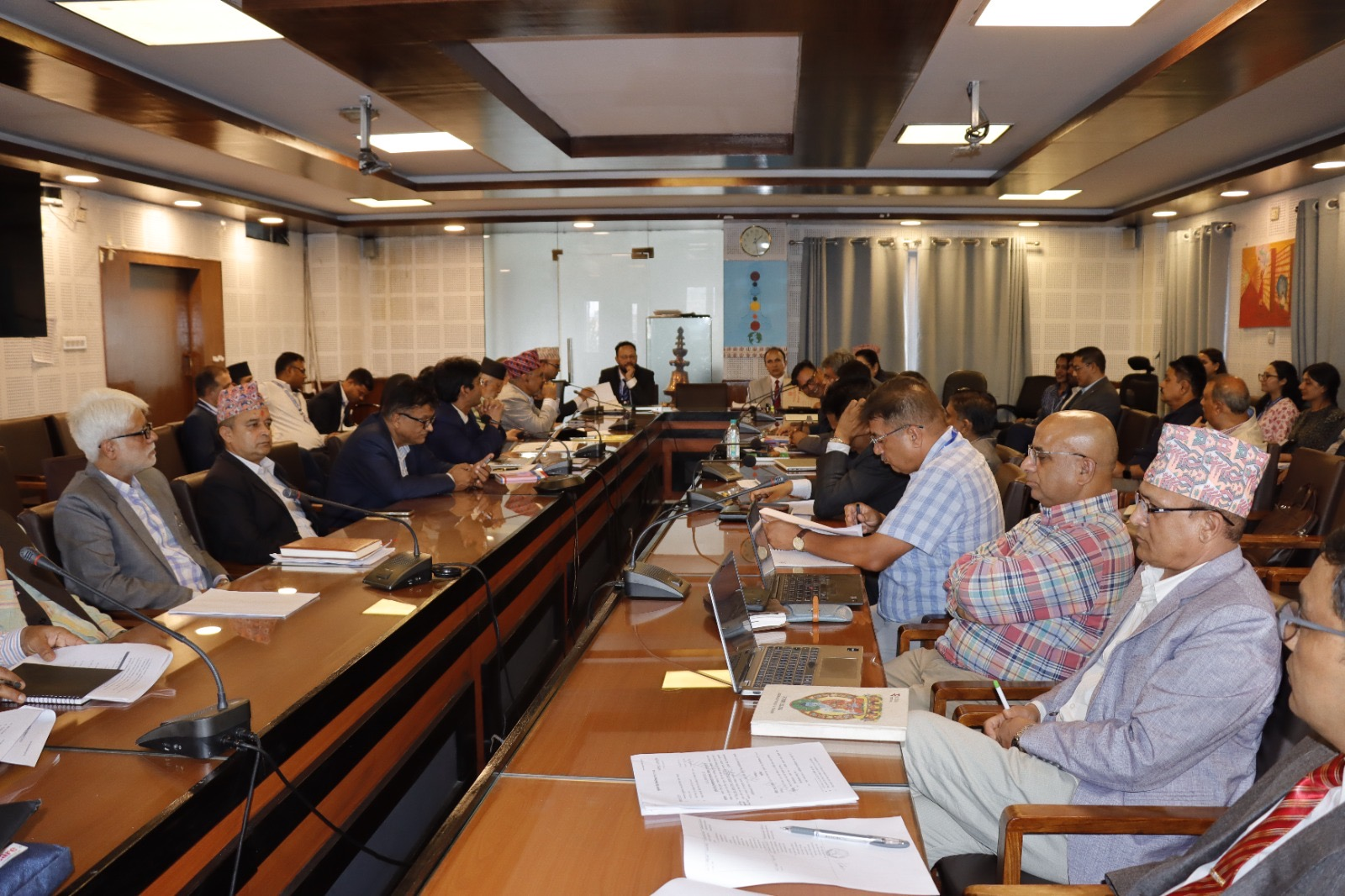    विश्वविद्यालयका उपकुलपतिसँग शिक्षा तथा खेलकुद मन्त्रालयको छलफल   