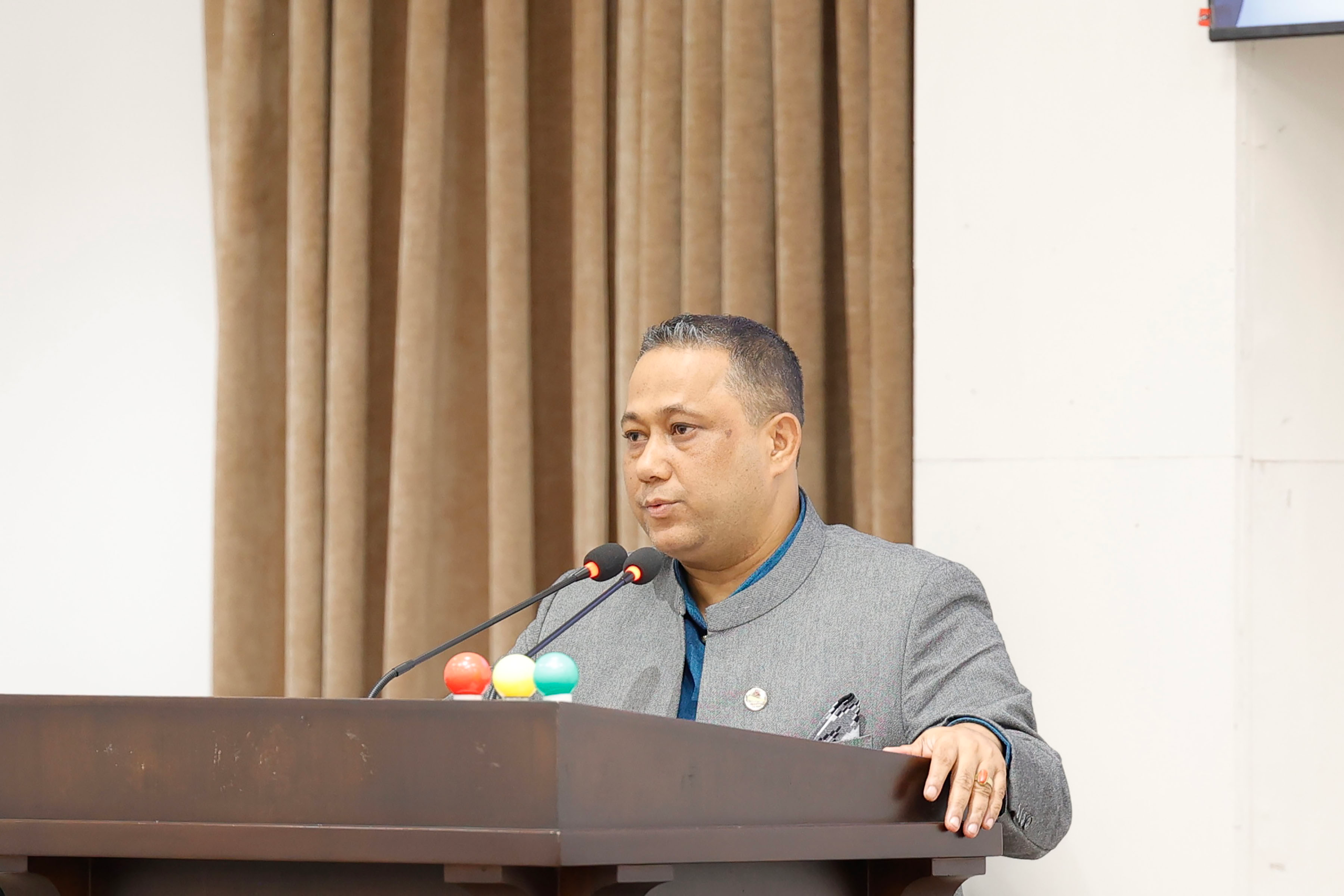     राहत र उद्धारका लागि सरकारले राष्ट्रिय र अन्तरराष्ट्रियस्तरमा समन्वय गरिरहेको छ : परराष्ट्रमन्त्री   