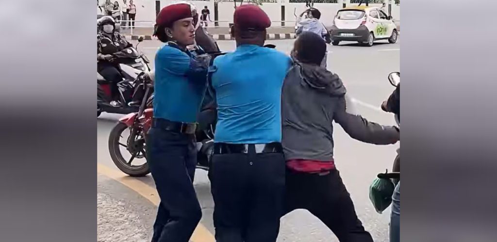     महिला प्रहरीमाथि हातपात गर्ने युवक नियन्त्रणमा   