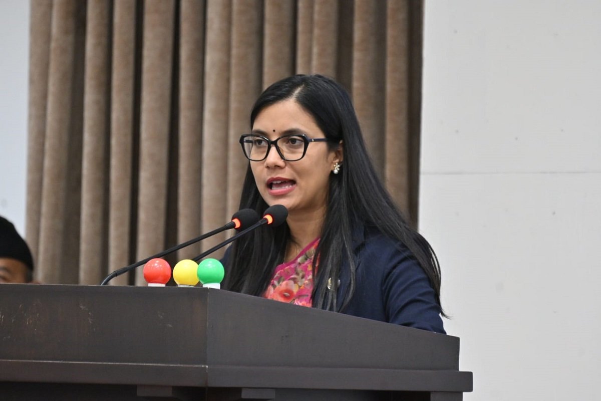     आदिवासी जनजातिका आवाजलाई सञ्चारमाध्यमले स्थान दिनुपर्छः मन्त्री गौतम   