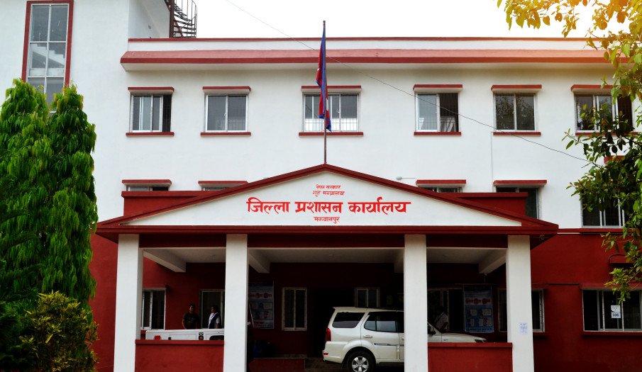     स्थानीयवासीद्वारा ४० जनाको अवस्था बुझिदिन प्रशासनमा आग्रह   