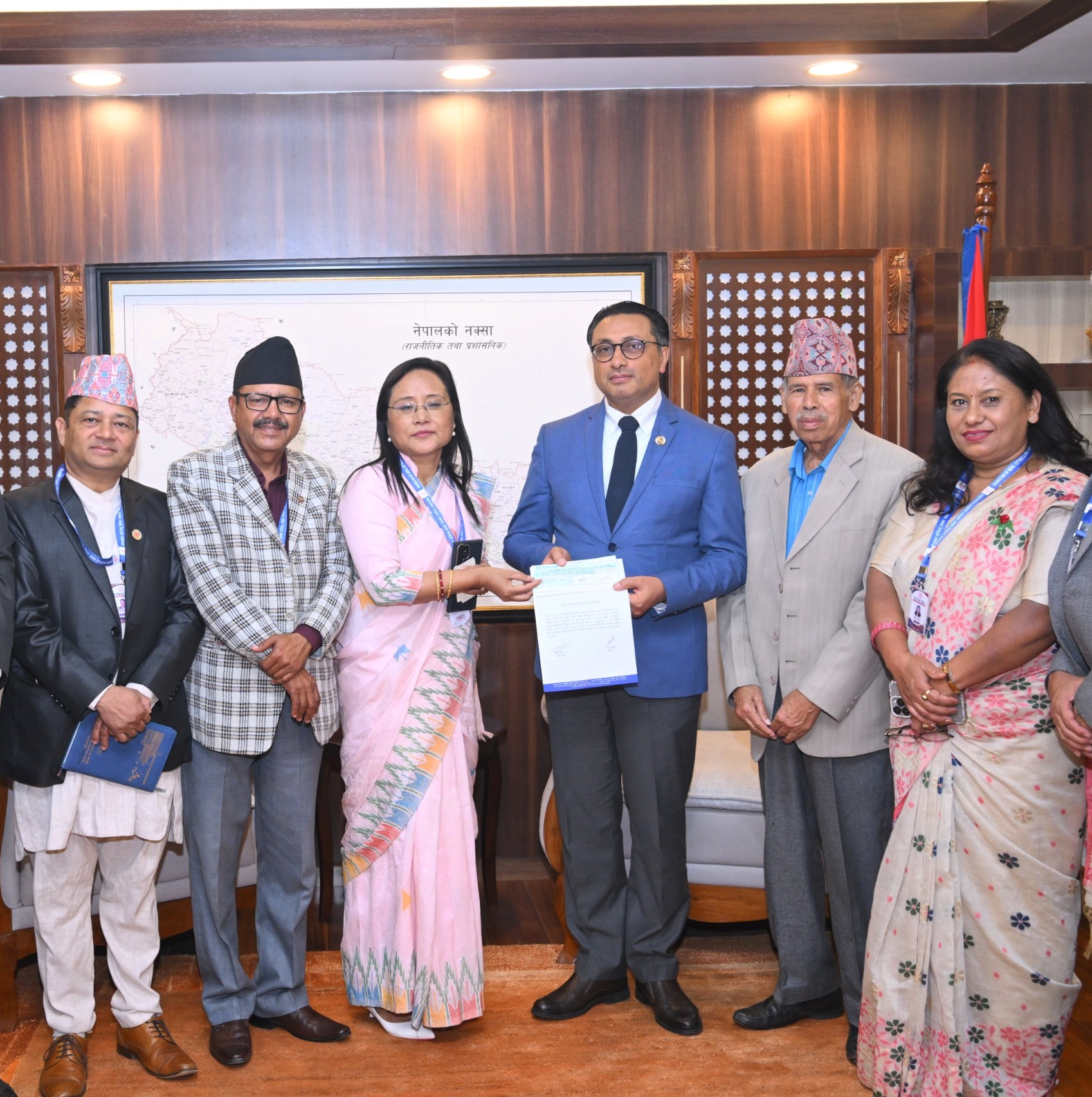     लघु, घरेलु तथा साना उद्योग क्षेत्र सरकारको प्राथमिकतामा छः अर्थमन्त्री डा वाग्ले   