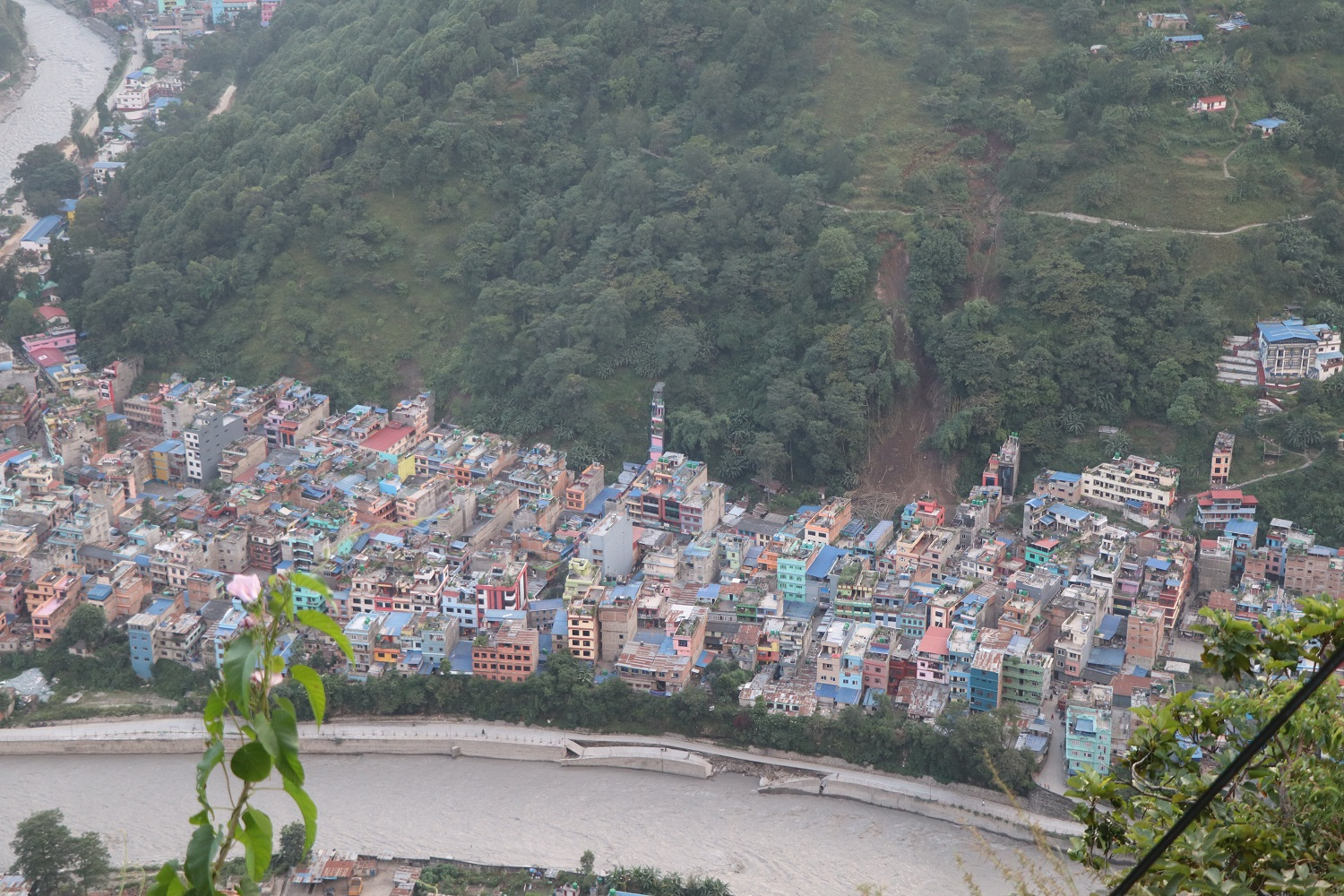     आलेखः विपद्ले थलिएको म्याग्दीलाई पुनर्निर्माणको चिन्ता   